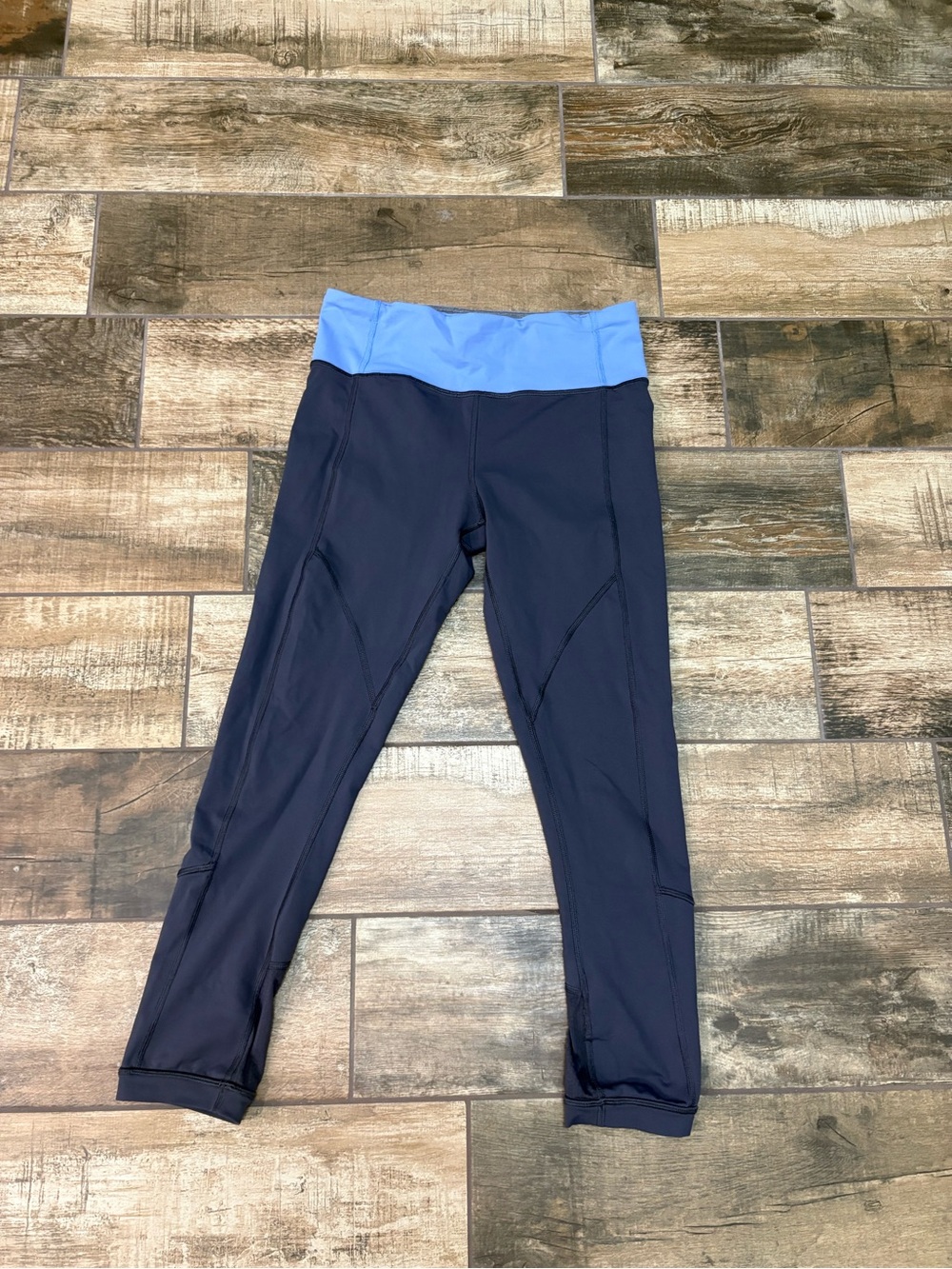 lululemon athletica Navy Leggings with Light Blue Waistband. Size missing